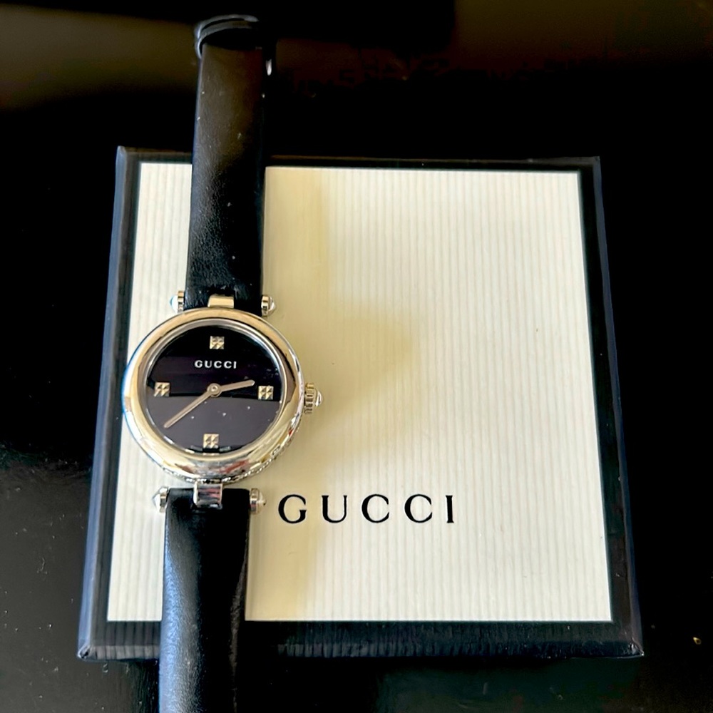 Beautiful woman’s Gucci watch with the box. Worn only a few times
